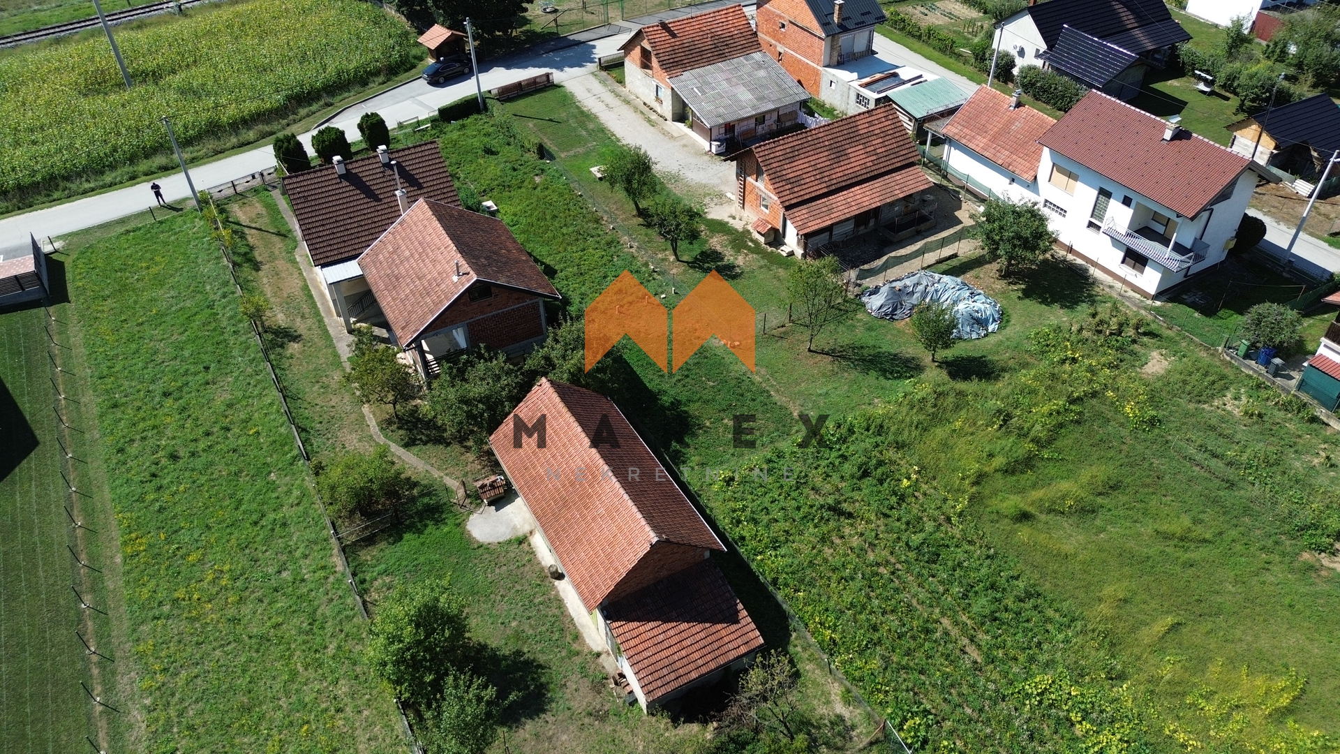 DVIJE ODRŽAVANE KUĆE - STUBIČKE TOPLICE