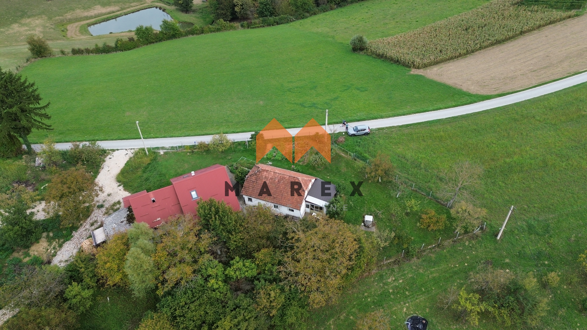 KUĆA 106M2+pom. zgrada-RADOBOJ