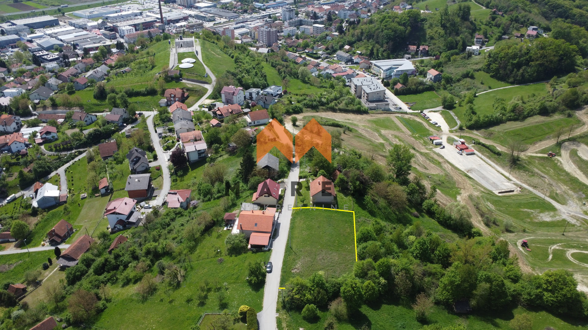 GRAĐEVINSKO ZEMLJIŠTE 1240M2, BREGI ZABOČKI