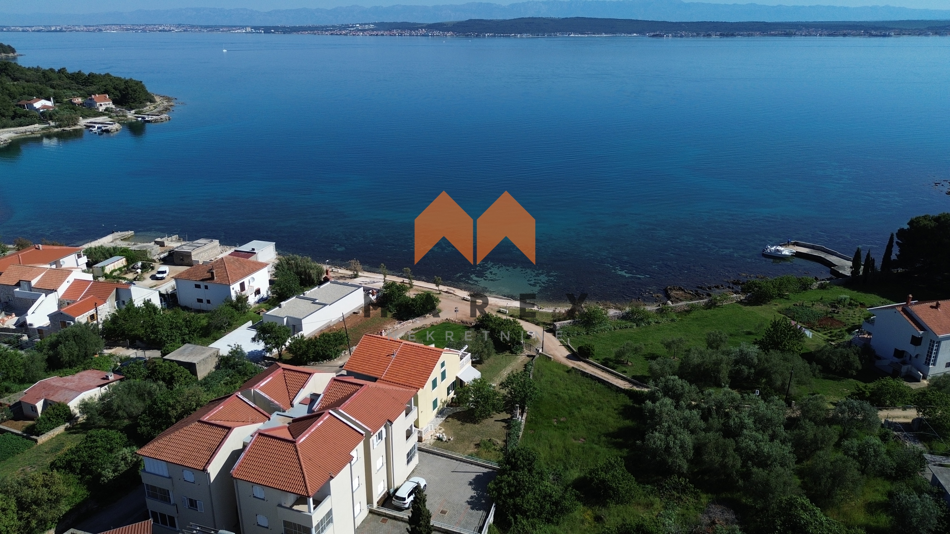 APARTMAN,VAŠA OAZA NA OBALI SA NEPROCJENJIVIM POGLEDOM