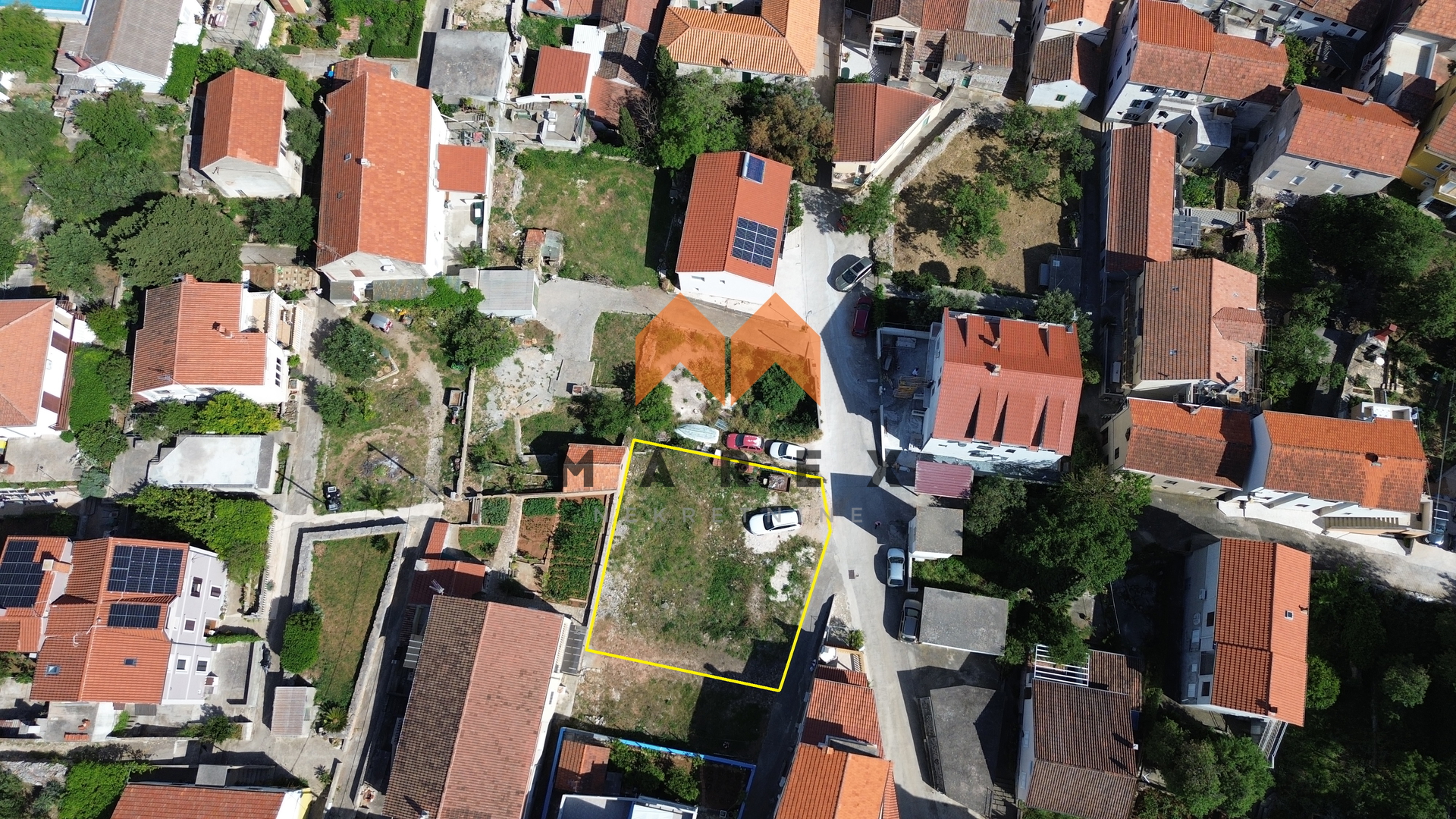 GRAĐEVINSKO ZEMLJIŠTE-TOP LOKACIJA !S GRAĐEVINSKOM DOZVOLOM I PROJEKTOM