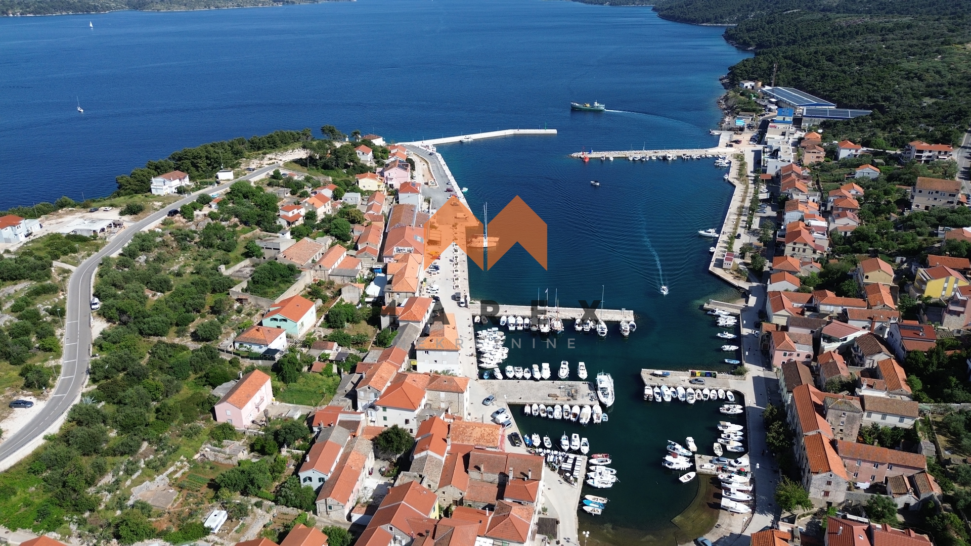 GRAĐEVINSKO ZEMLJIŠTE-TOP LOKACIJA !S GRAĐEVINSKOM DOZVOLOM I PROJEKTOM