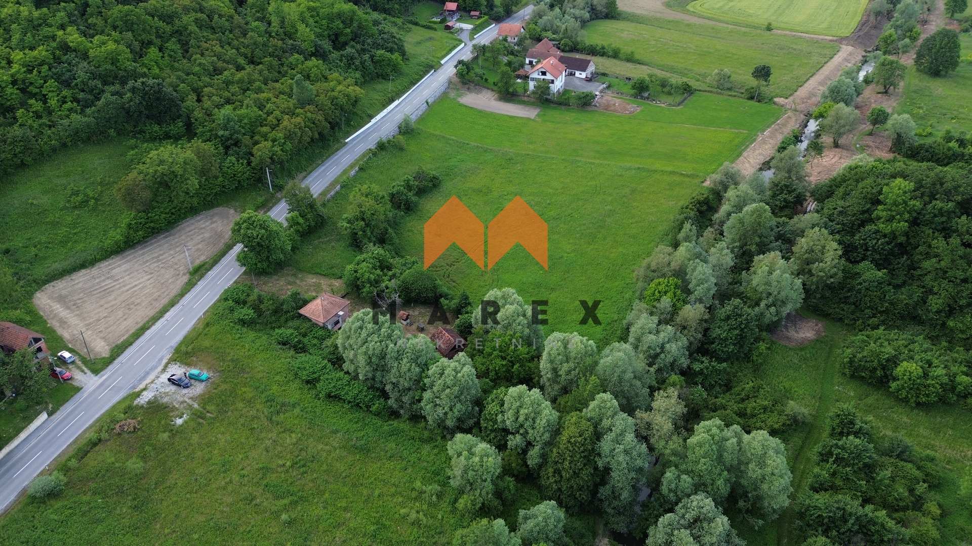 PROSTRANO IMANJE S KUĆOM I VELIKIM RAZVOJNIM POTENCIJALOM – JEZERO KLANJEČKO, BLIZINA ZAGREBA