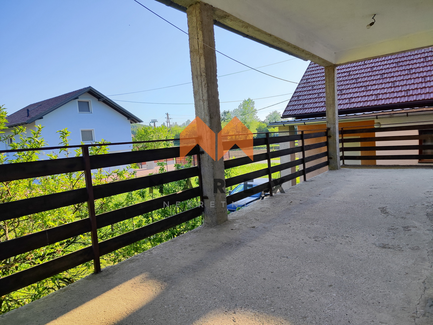 DVIJE ODRŽAVANE KUĆE - STUBIČKE TOPLICE