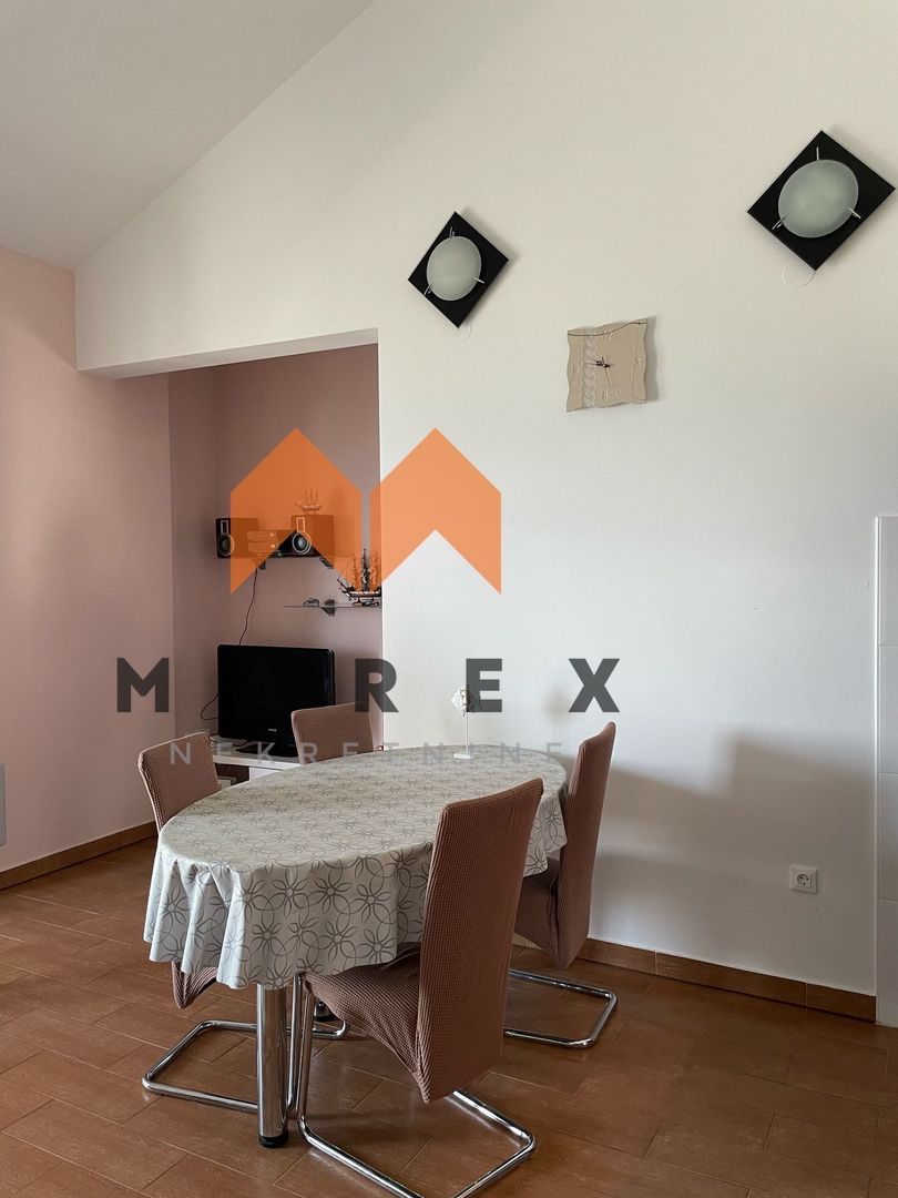 APARTMAN,VAŠA OAZA NA OBALI SA NEPROCJENJIVIM POGLEDOM