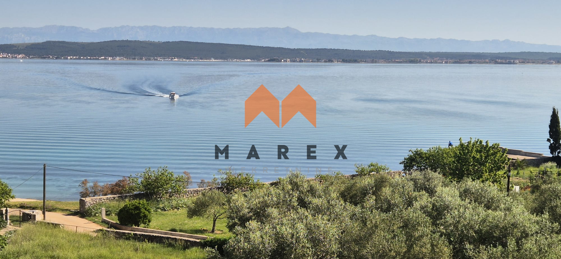 APARTMAN,VAŠA OAZA NA OBALI SA NEPROCJENJIVIM POGLEDOM