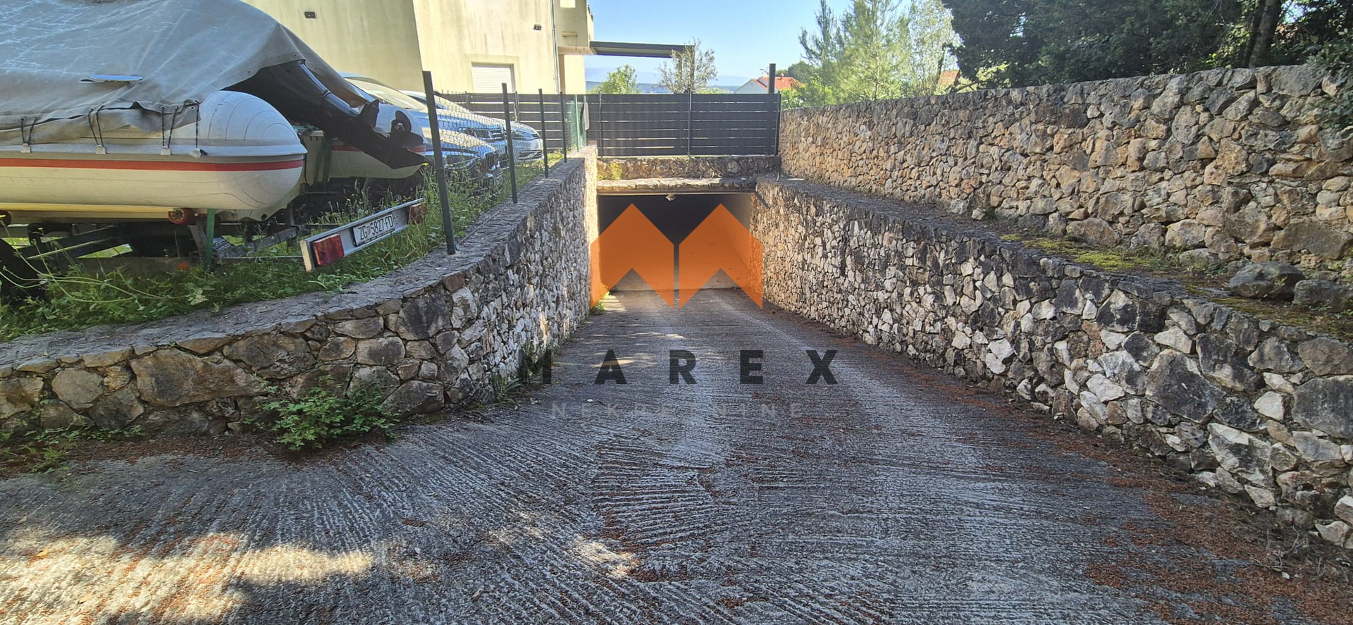 APARTMAN,VAŠA OAZA NA OBALI SA NEPROCJENJIVIM POGLEDOM