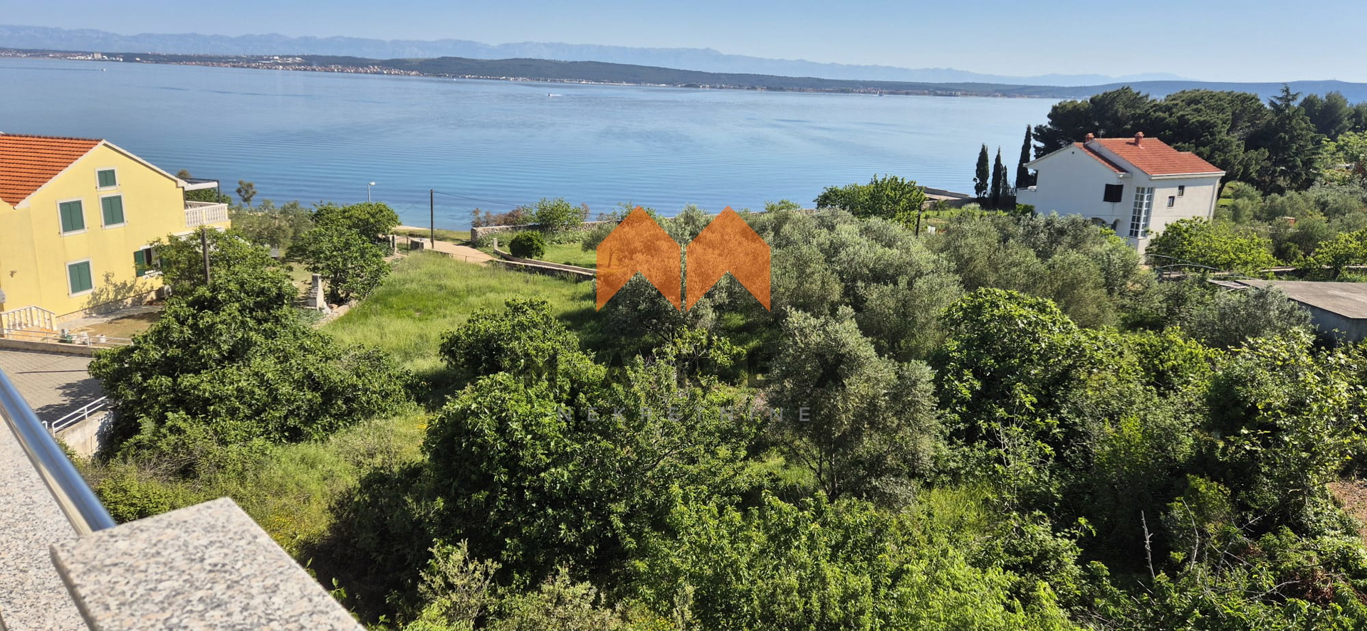 APARTMAN,VAŠA OAZA NA OBALI SA NEPROCJENJIVIM POGLEDOM