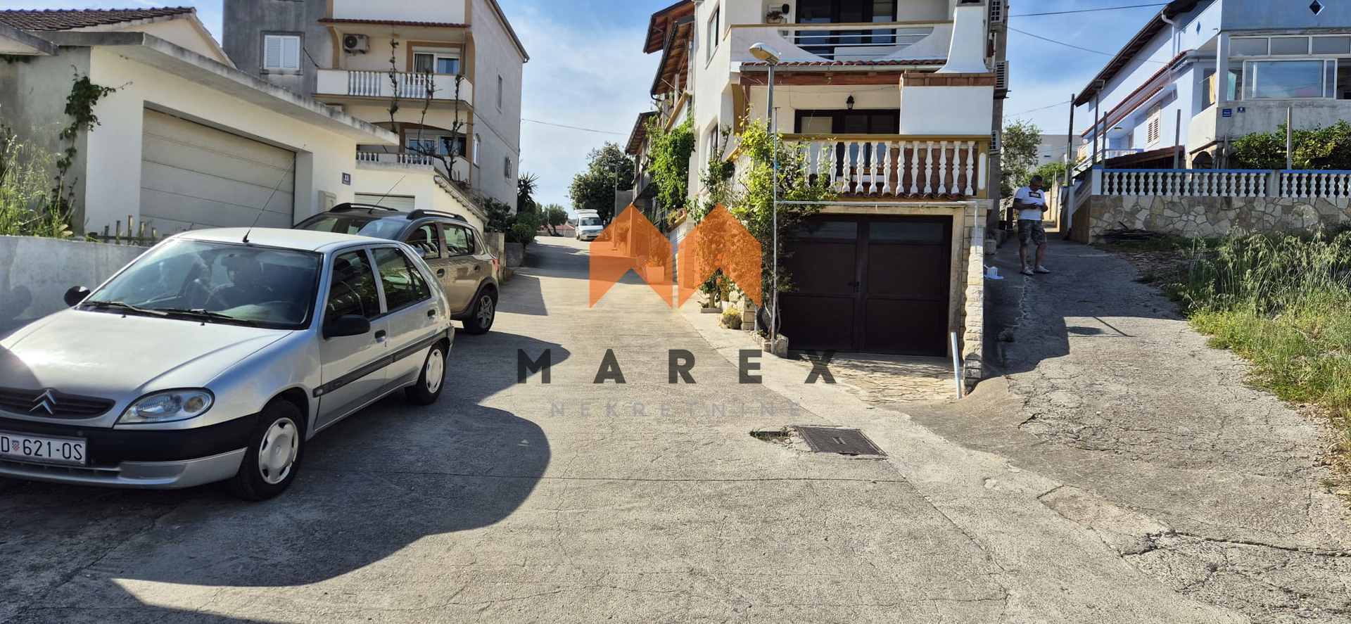 GRAĐEVINSKO ZEMLJIŠTE-TOP LOKACIJA !S GRAĐEVINSKOM DOZVOLOM I PROJEKTOM