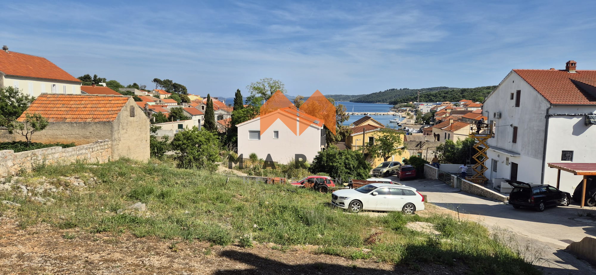 GRAĐEVINSKO ZEMLJIŠTE-TOP LOKACIJA !S GRAĐEVINSKOM DOZVOLOM I PROJEKTOM