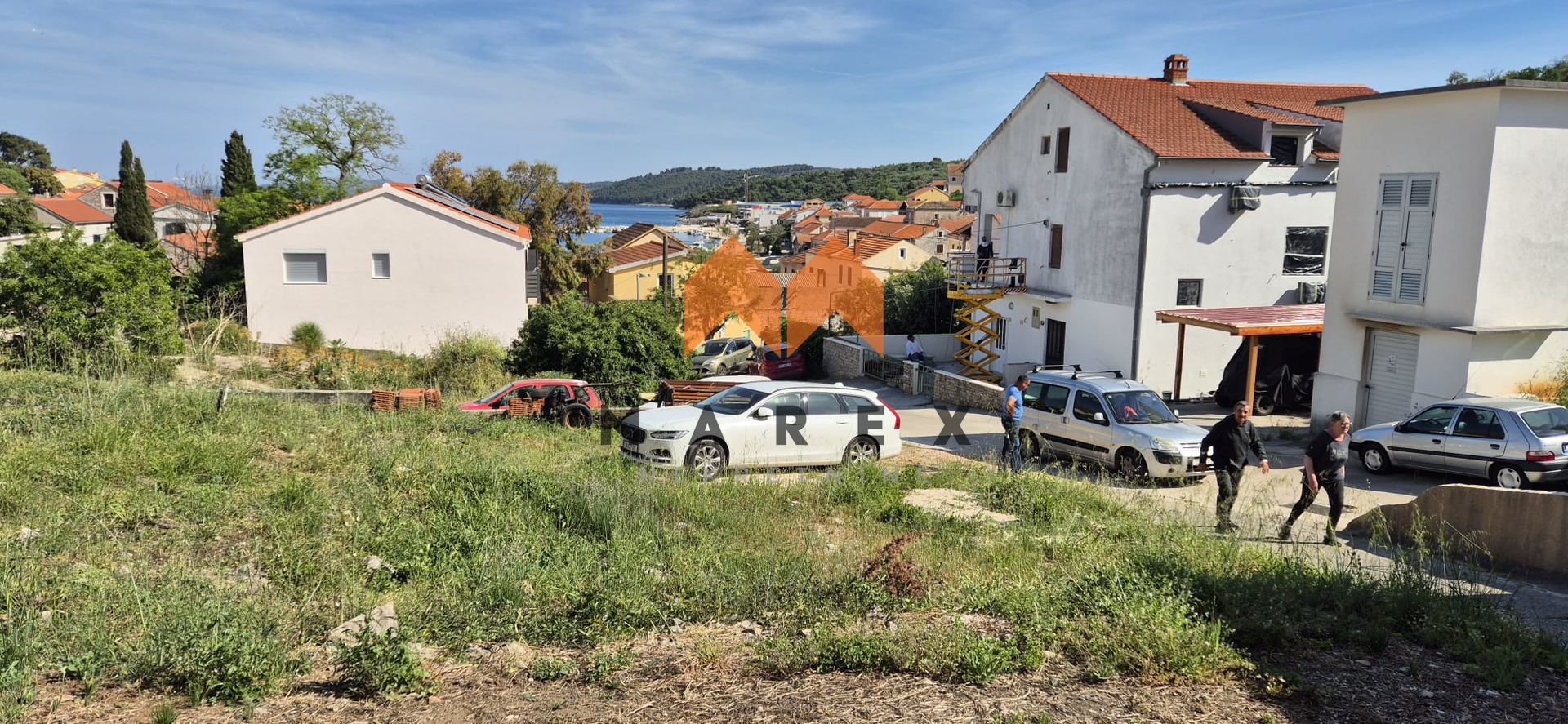 GRAĐEVINSKO ZEMLJIŠTE-TOP LOKACIJA !S GRAĐEVINSKOM DOZVOLOM I PROJEKTOM