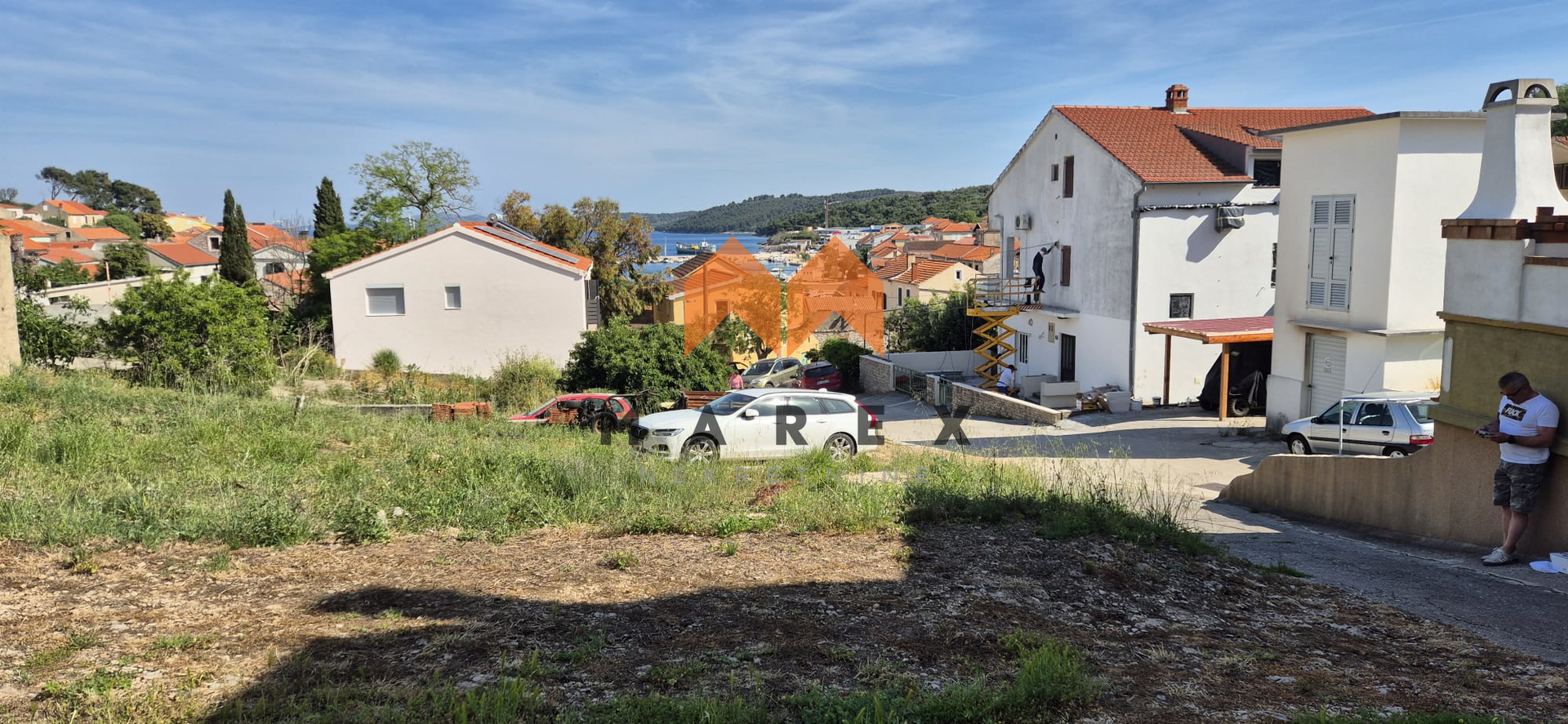 GRAĐEVINSKO ZEMLJIŠTE-TOP LOKACIJA !S GRAĐEVINSKOM DOZVOLOM I PROJEKTOM