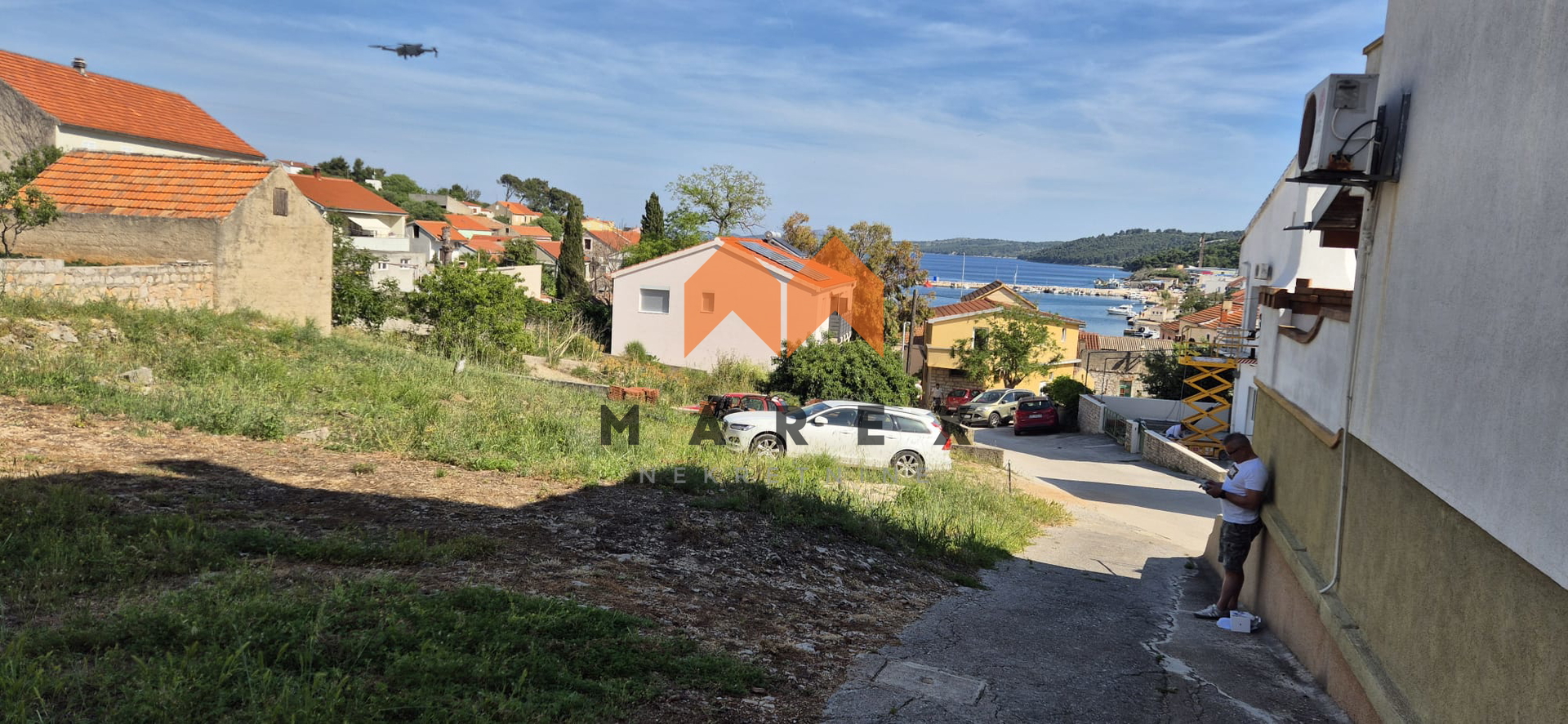 GRAĐEVINSKO ZEMLJIŠTE-TOP LOKACIJA !S GRAĐEVINSKOM DOZVOLOM I PROJEKTOM