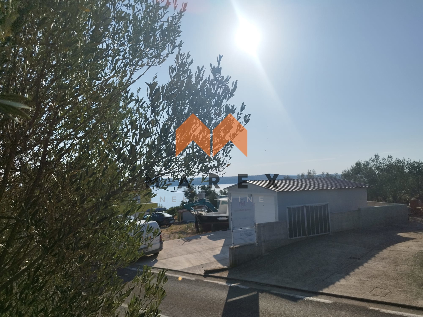 ATRAKTIVNO GRAĐEVINSKO ZEMLJIŠTE 513M2-SALI, DUGI OTOK