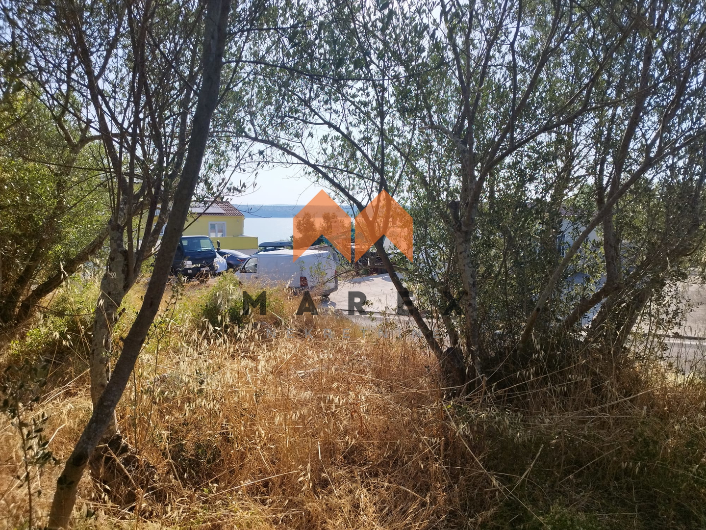 ATRAKTIVNO GRAĐEVINSKO ZEMLJIŠTE 513M2-SALI, DUGI OTOK