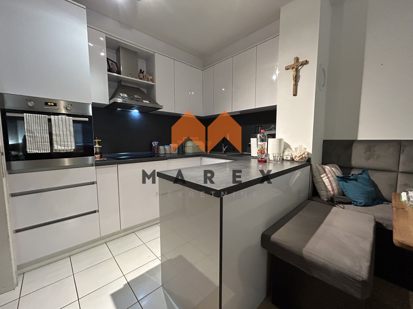 SNIŽENO - NAMJEŠTEN STAN 1S+DB, 70m2,GPM,NOVIJE GRADNJE,NOVI ZAGREB(OTOK)