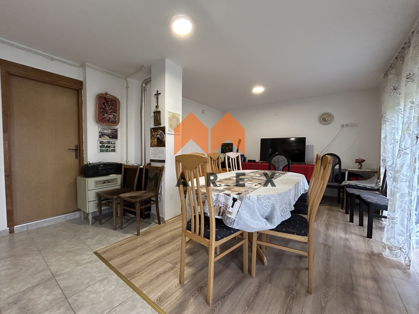KUĆA 106M2+pom. zgrada-RADOBOJ