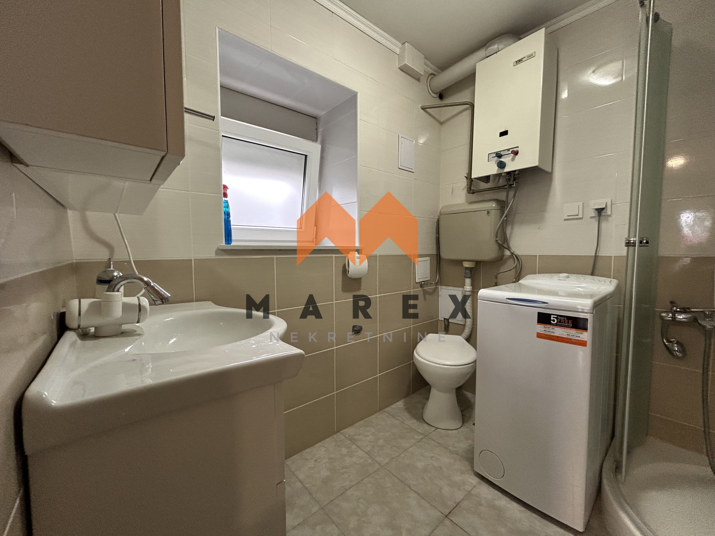 KUĆA 106M2+pom. zgrada-RADOBOJ