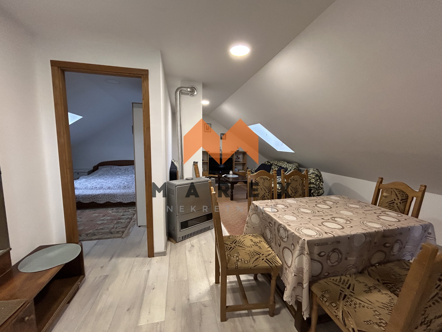 KUĆA 106M2+pom. zgrada-RADOBOJ