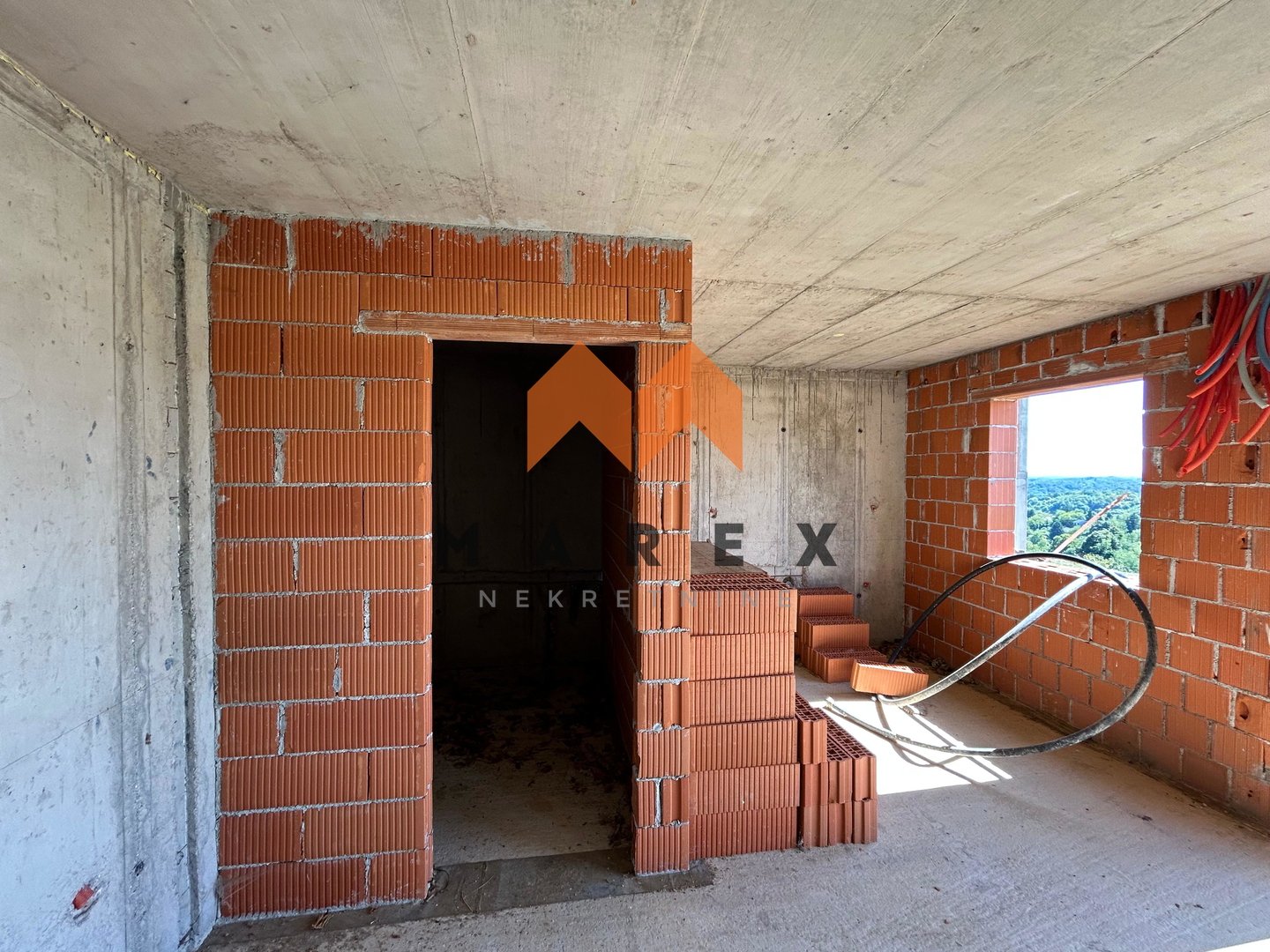 SV. IVAN ZELINA – KUĆA 80 M2 ROH-BAU NA 1652 M2 PARCELE S PROJEKTOM KUĆE ZA ODMOR-140