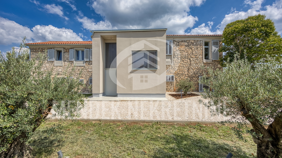 Hi&scaron;a&comma; 350 m2&comma; Prodaja&comma; Pore&ccaron;