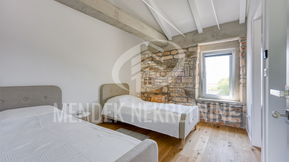 Hi&scaron;a&comma; 350 m2&comma; Prodaja&comma; Pore&ccaron;