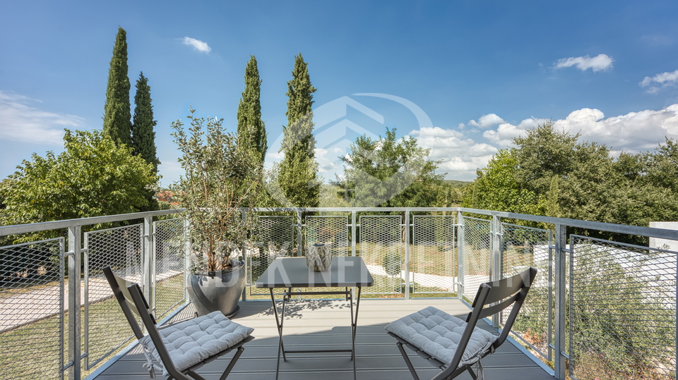 Hi&scaron;a&comma; 350 m2&comma; Prodaja&comma; Pore&ccaron;