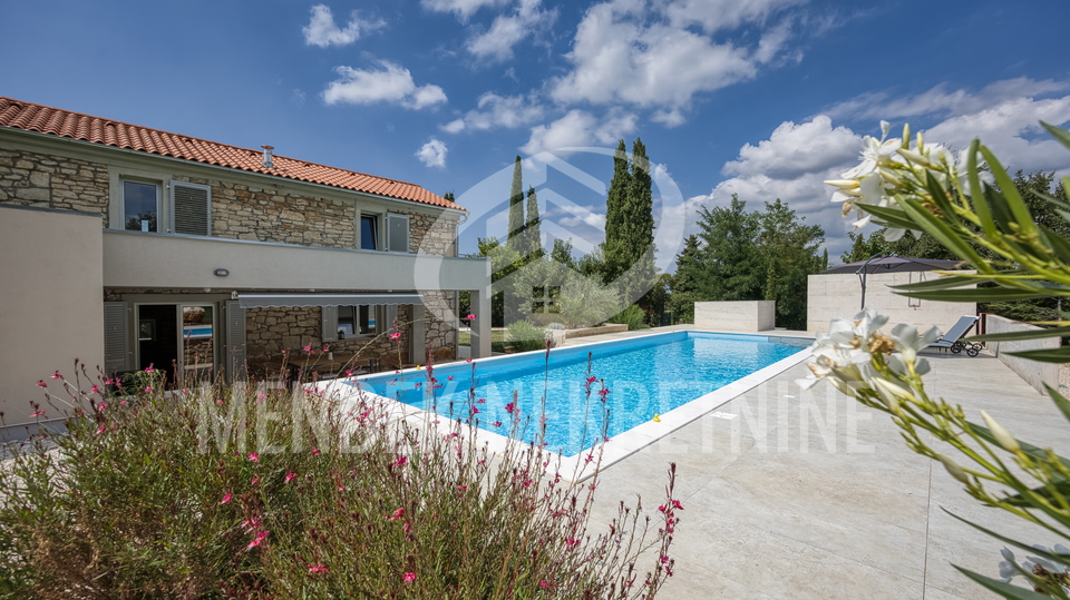 Hi&scaron;a&comma; 350 m2&comma; Prodaja&comma; Pore&ccaron;