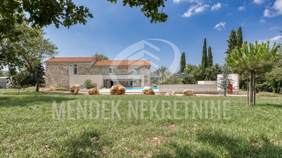 Hi&scaron;a&comma; 350 m2&comma; Prodaja&comma; Pore&ccaron;