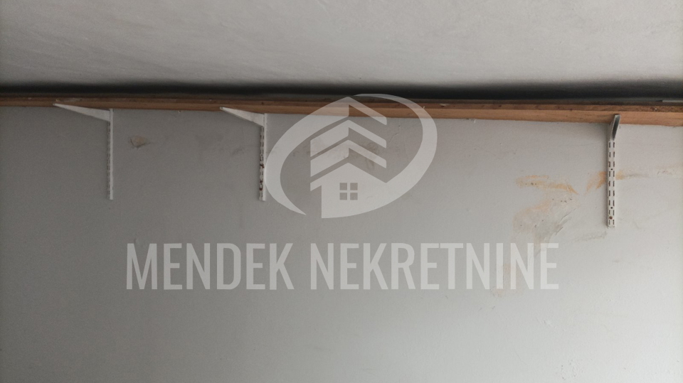 Garage, 15 m2, For Sale, Varaždin - Centar