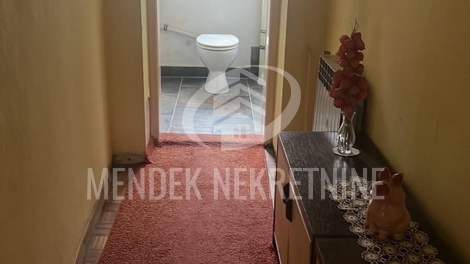 3-sobni stan 92 m2, 132 m2 tavana i podrum u gradskoj jezgri Varaždina, strogi centar, prodaja