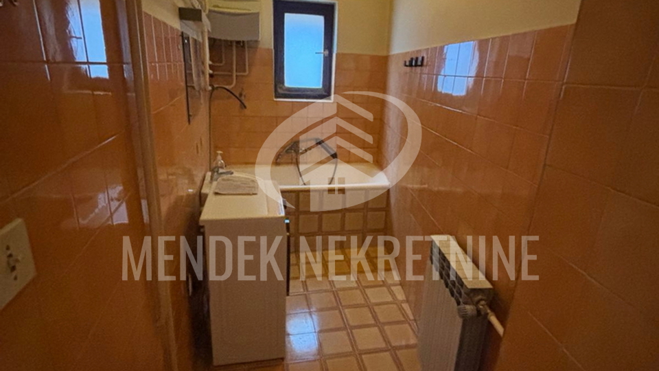 3-sobni stan 92 m2, 132 m2 tavana i podrum u gradskoj jezgri Varaždina, strogi centar, prodaja