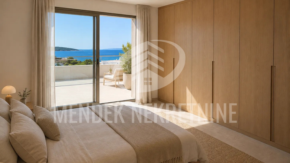 PRIMO&Scaron;TEN &ndash; luksuzna vila 369 m&sup2; s privatnim bazenom&comma; saunom i velikim terasama&comma; 100 m od pla&zcaron;e