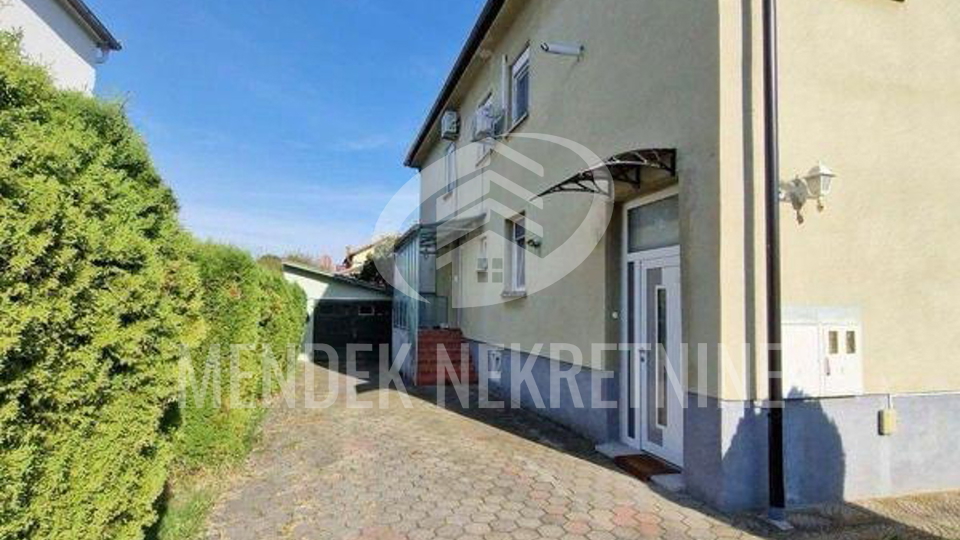 House&comma; 135 m2&comma; For Sale&comma; Vara&zcaron;din - Centar