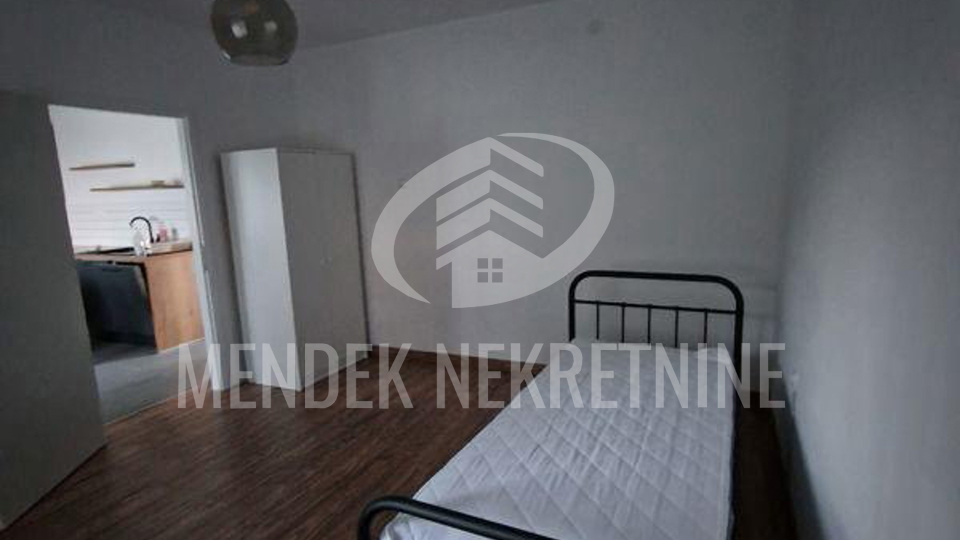 House&comma; 135 m2&comma; For Sale&comma; Vara&zcaron;din - Centar