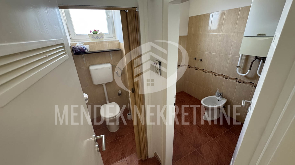 Poslovni prostor za najam &vert; 72&comma;50 m&sup2; &plus; gara&zcaron;a &plus; skladi&scaron;te