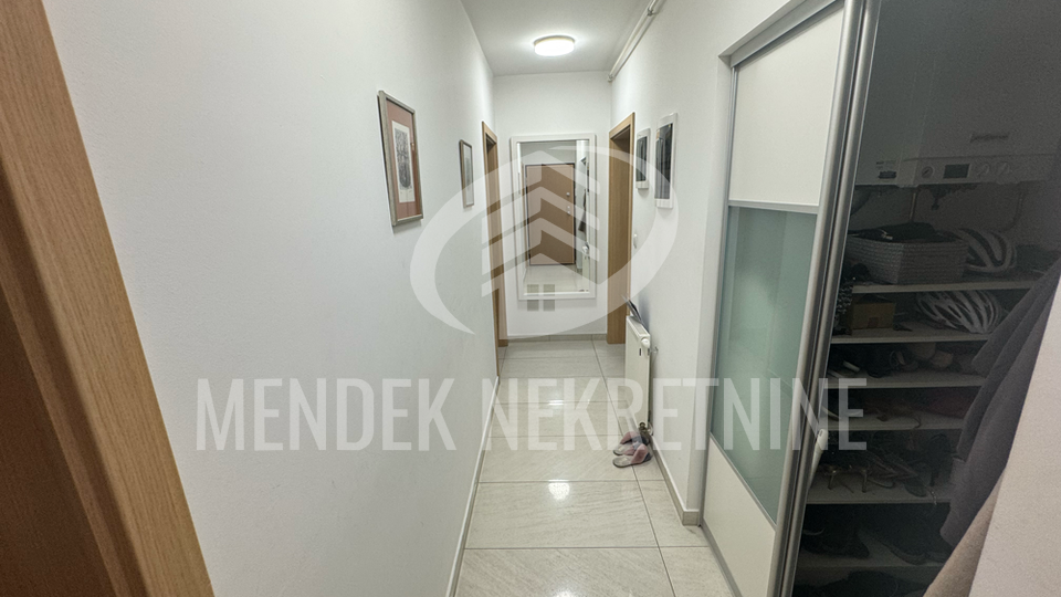 Stanovanje&comma; 88 m2&comma; Prodaja&comma; &Ccaron;akovec - Centar