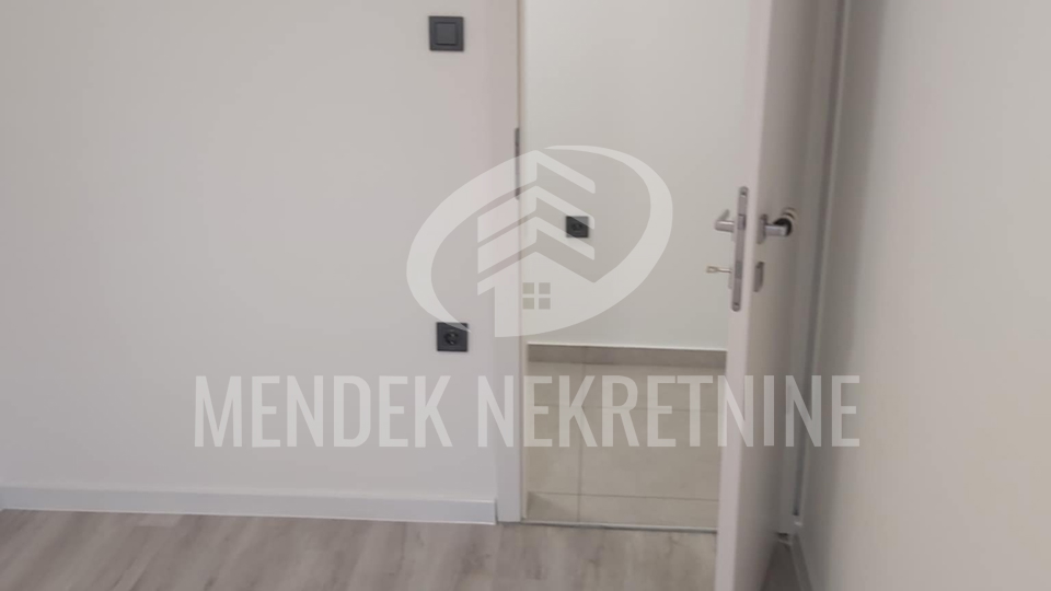 200 m od mora! Apartman u prizemlju 24 m2, parking, Stara Novalja