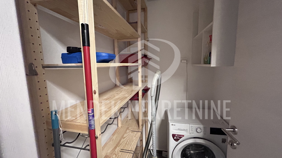 3S STAN 70 m2 + SPREMIŠTE + GARAŽA