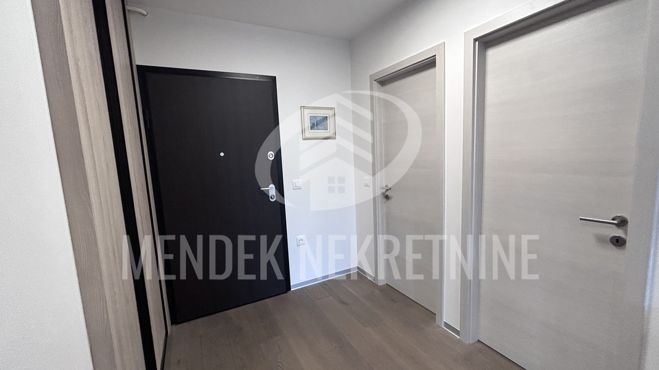 3S STAN 70 m2 + SPREMIŠTE + GARAŽA