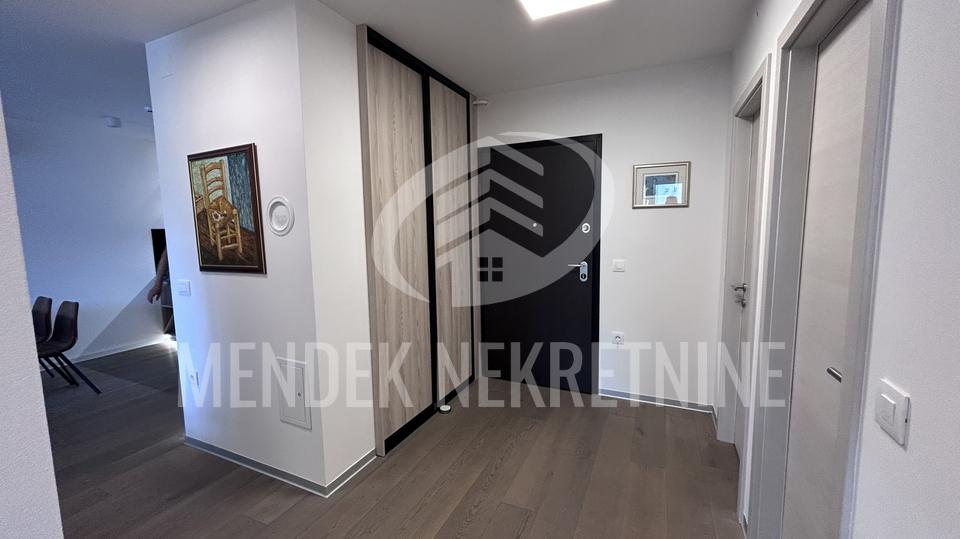 3S STAN 70 m2 + SPREMIŠTE + GARAŽA