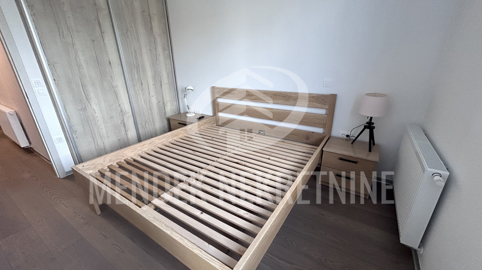 3S STAN 70 m2 + SPREMIŠTE + GARAŽA