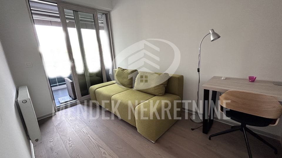 3S STAN 70 m2 + SPREMIŠTE + GARAŽA