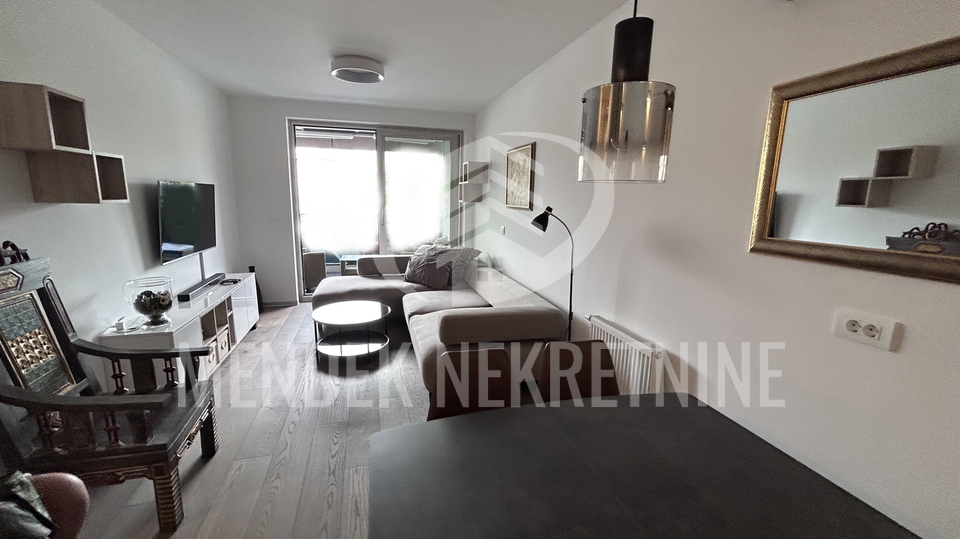 3S STAN 70 m2 + SPREMIŠTE + GARAŽA