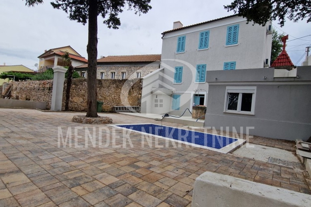 Casa, 200 m2, Vendita, Novi Vinodolski
