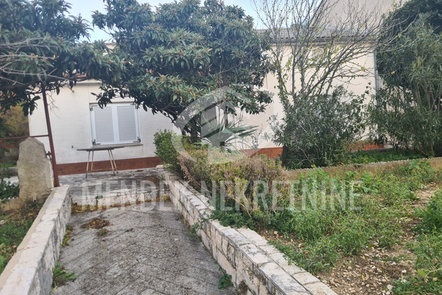 Kuća 100m2 s pogledom na more