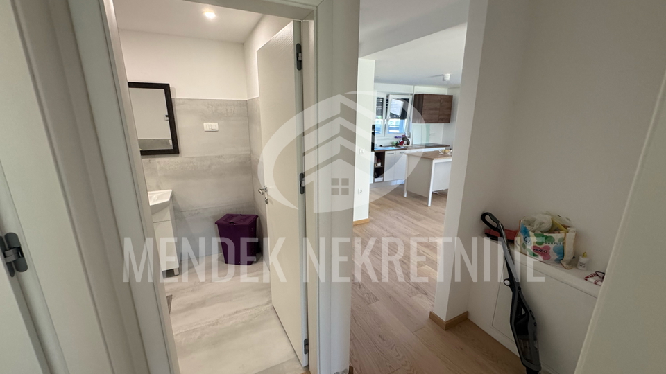 KU&Cacute;A NA 3 ETA&Zcaron;E OD 226m2 - NOVOGRADNJA&excl; &lpar;prodaja&rpar;