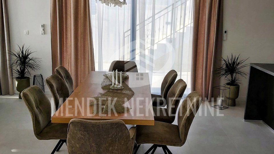 House&comma; 237 m2&comma; For Sale&comma; &Scaron;olta - Roga&ccaron;