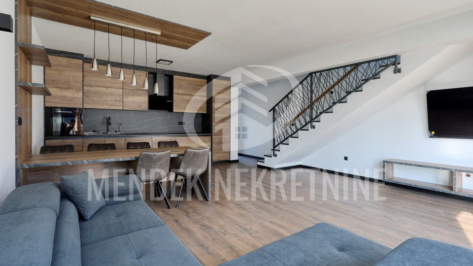 PRIVLAKA &ndash; nova namje&scaron;tena ku&cacute;a u nizu 108 m&sup2; s vrtom&comma; ODMAH USELJIVO