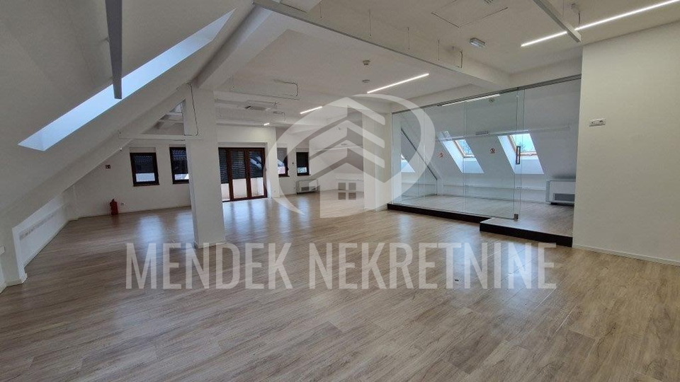 Commercial Property, 162 m2, For Rent, Varaždin - Centar